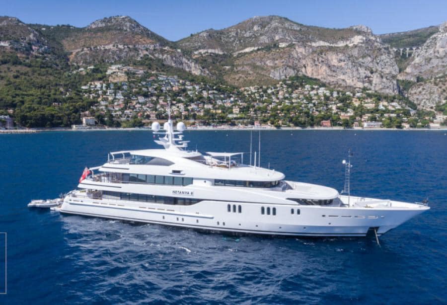 Yacht Cleaning